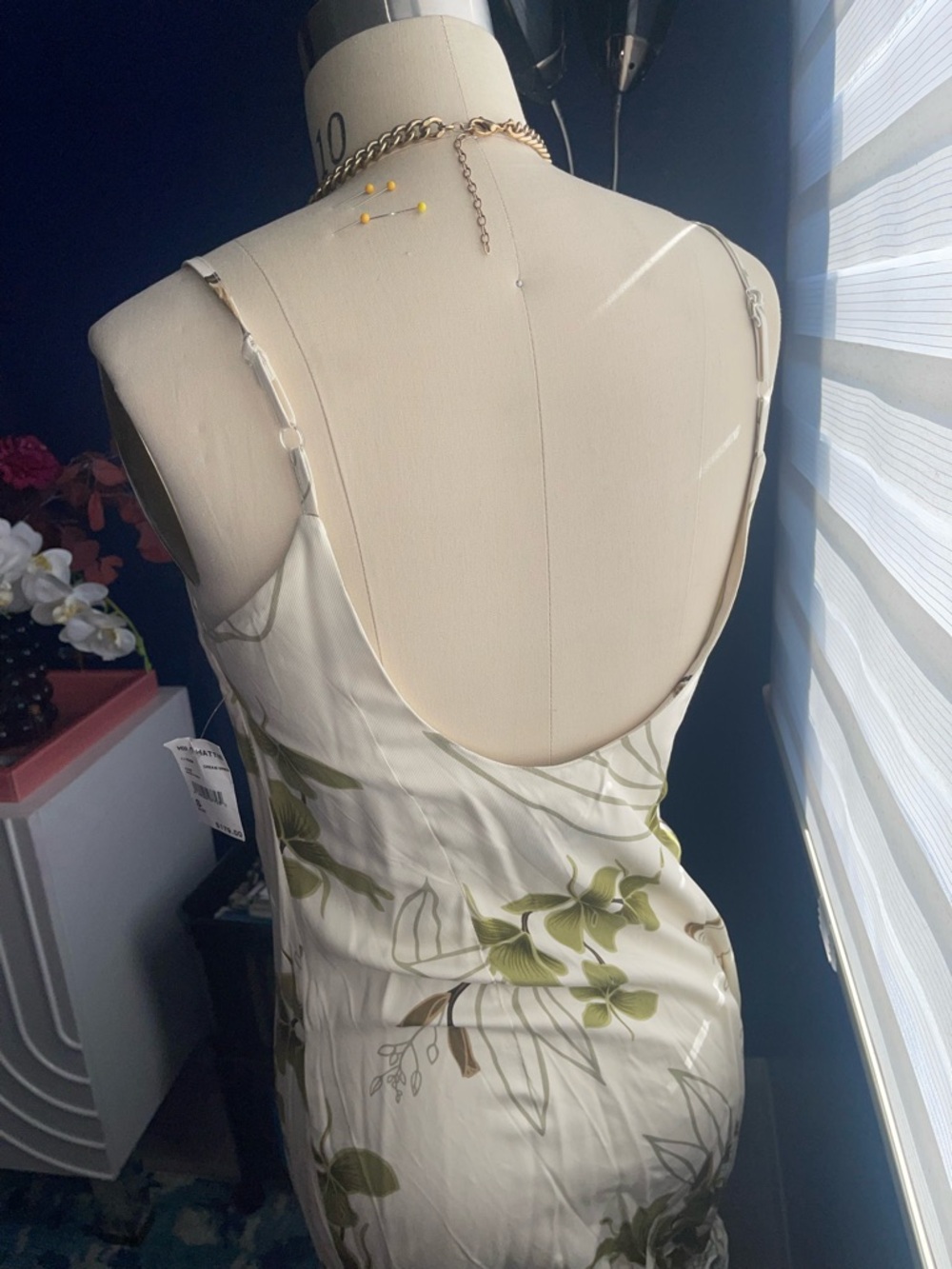 Hilo Hattie Cream Maxi Slip Dress with Green Floral Print. Zip need small repair - Picture 4 of 7